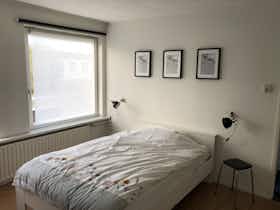 Отдельная комната сдается в аренду за 695 € в месяц в Driebergen-Rijsenburg, Damhertlaan
