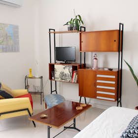 Lägenhet att hyra för 1 100 € i månaden i Palermo, Via Domenico Scinà