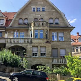 Apartment for rent for €2,500 per month in Stuttgart, Alte Weinsteige