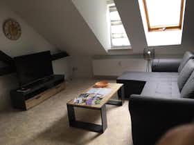 Appartement à louer pour 1 100 €/mois à Weimar, Meyerstraße
