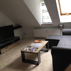 Appartement à louer pour 1 100 €/mois à Weimar, Meyerstraße