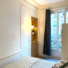 Private room for rent for €870 per month in Paris, Rue du Faubourg Saint-Denis