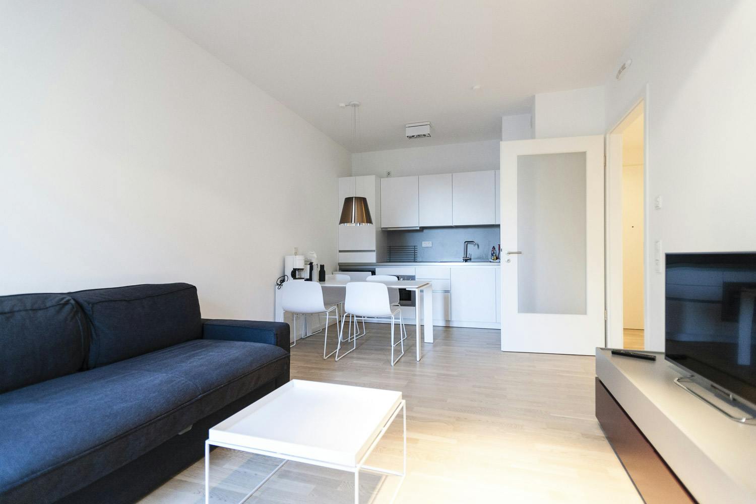 Apartment for rent for €1,730 per month in Berlin, Chausseestraße
