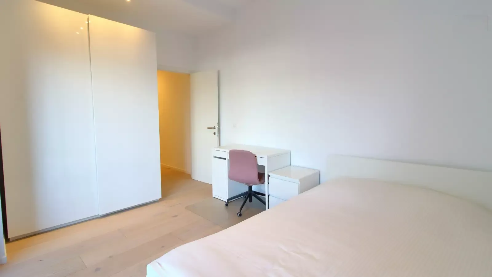 3-Bedroom Apartment in Rue de Flandre, Brussels (1047303) ROOM 1