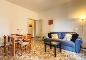 公寓 正在以 €1,300 的月租出租，其位于 Como, Via Don Luigi Guanella