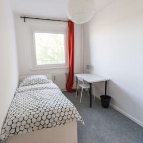 Private room for rent for €680 per month in Berlin, Rhinstraße