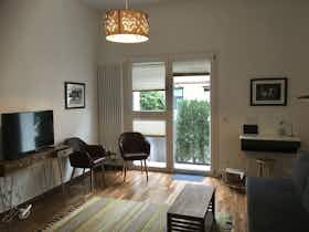 单间公寓 正在以 €1,500 的月租出租，其位于 Frankfurt am Main, Würzburger Straße
