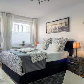 Wohnung zu mieten für 1.350 € pro Monat in Wuppertal, Im Ostersiepen