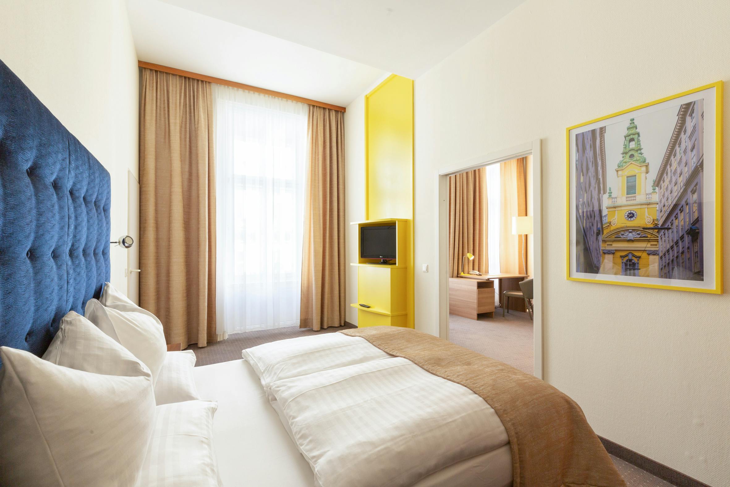 Apartment for rent for €3,600 per month in Vienna, Salesianergasse