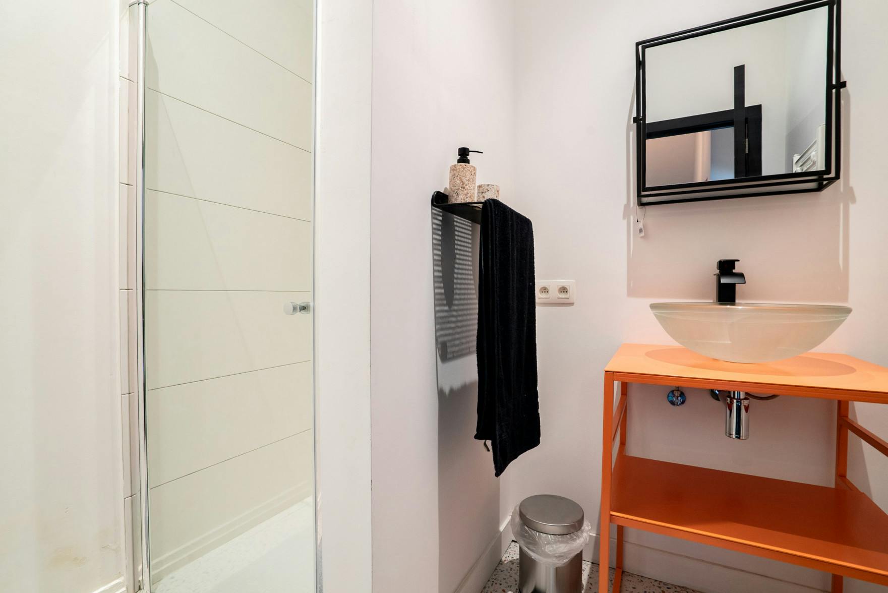 Apartment Charleroi, 220m² — photo 2