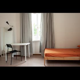 Shared room for rent for €450 per month in Milan, Via Nicola Palmieri