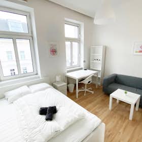 Private room for rent for €670 per month in Vienna, Koppstraße