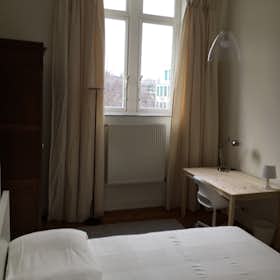 Private room for rent for €650 per month in Ixelles, Rue Caroly
