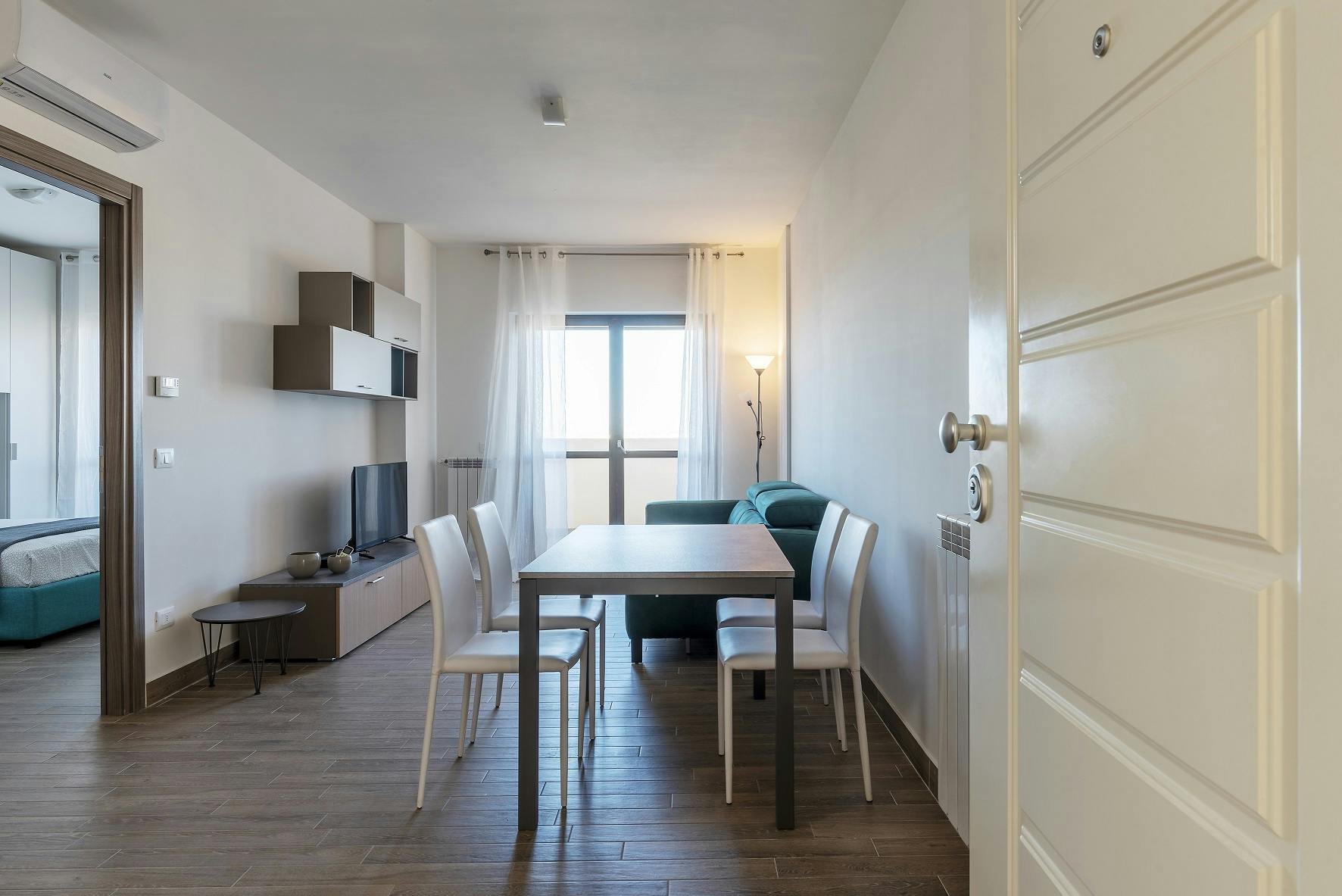 公寓 正在以 €1,500 的月租出租，其位于 Rome, Via Luigi De Marchi