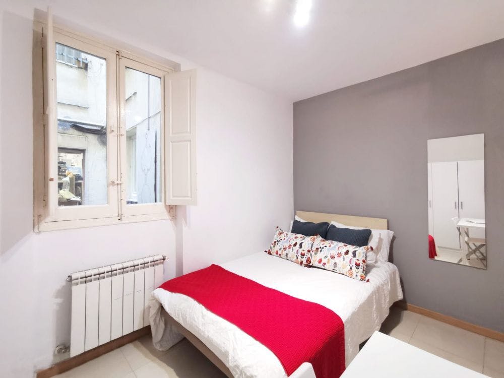 Private room for rent for €600 per month in Madrid, Calle de Velázquez