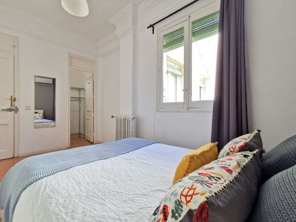 Private room for rent for €650 per month in Madrid, Calle de Velázquez