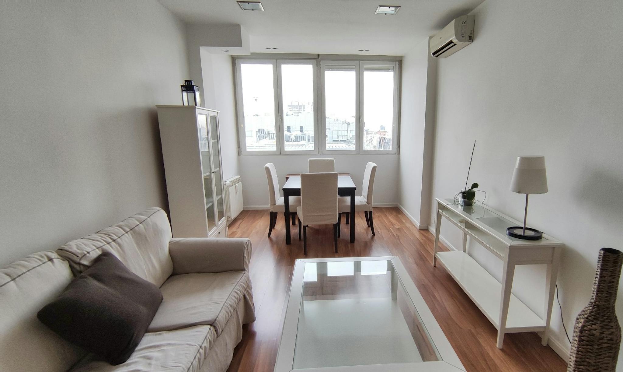 Paseo de la Castellana, Madrid preview