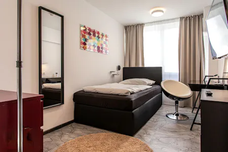 Private room for rent on Taunusstraße, Frankfurt am Main