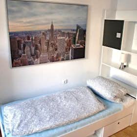 Private room for rent for €680 per month in Frankfurt am Main, Alt-Bornheim