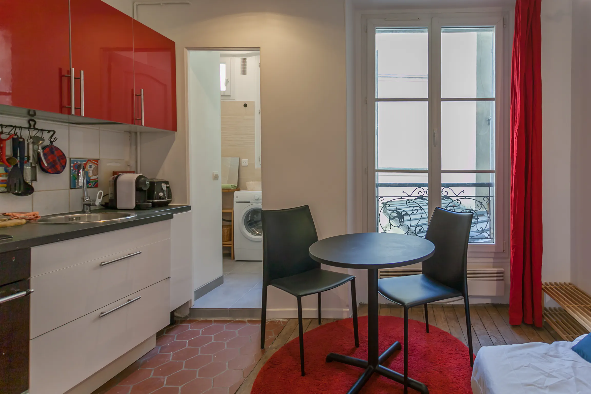 1-Bedroom Apartment in Rue Maison-Dieu, Paris (1052975) ROOM 2