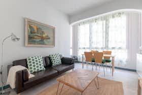 Apartment for rent for €1,600 per month in Barakaldo, Juan de Garai kalea