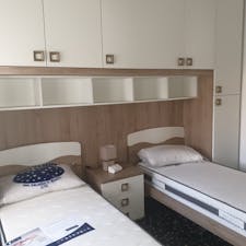 WG-Zimmer for rent for 350 € per month in Verona, Via Alfonsine