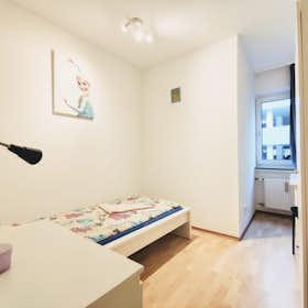 WG-Zimmer zu mieten für 360 € pro Monat in Dortmund, Stiftstraße