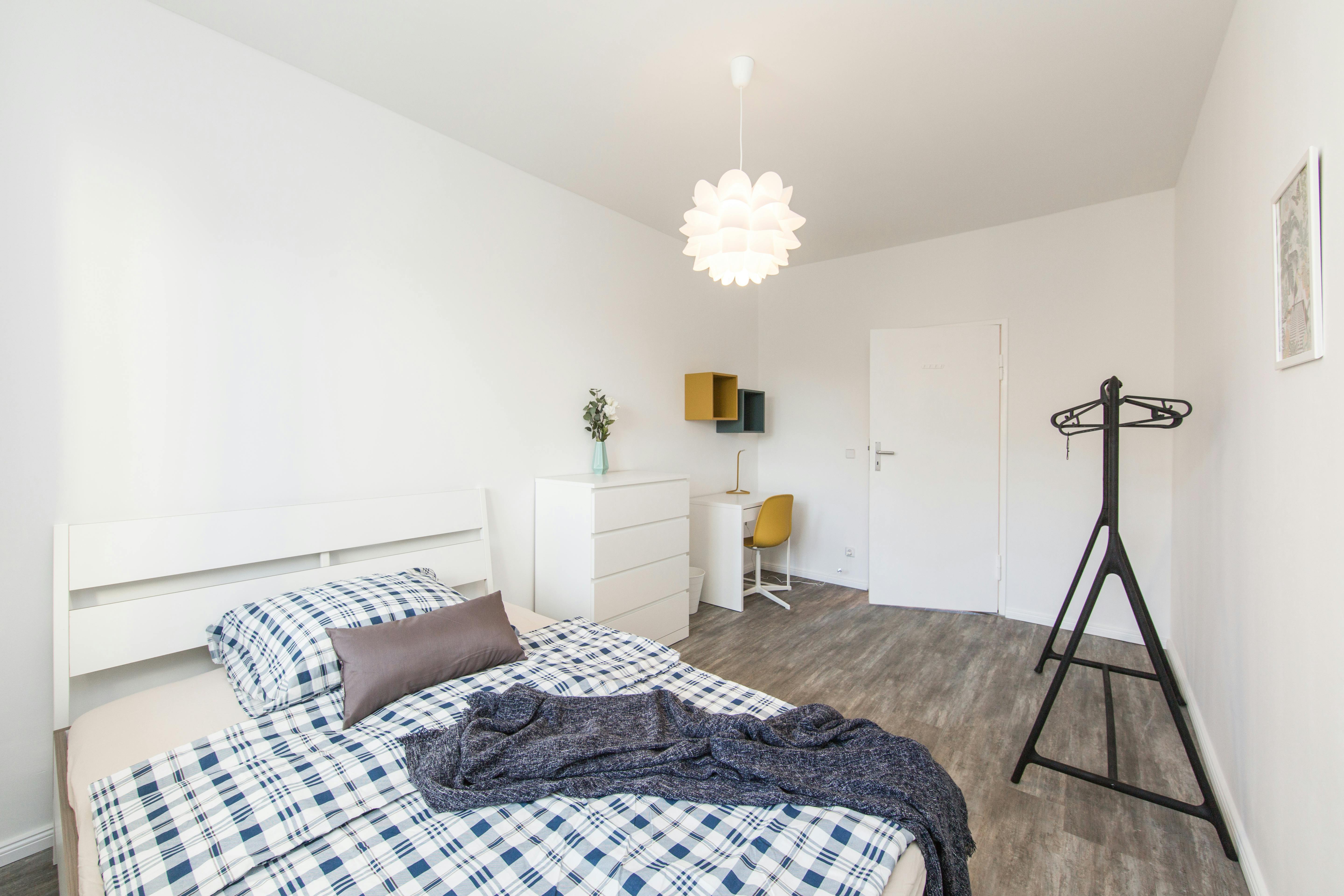 WG-Zimmer zu mieten für 650 € pro Monat in Berlin, Bandelstraße
