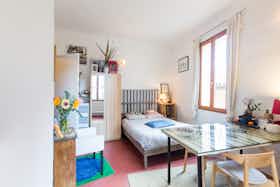 Studio te huur voor € 1.200 per maand in Aix-en-Provence, Rue Finsonius