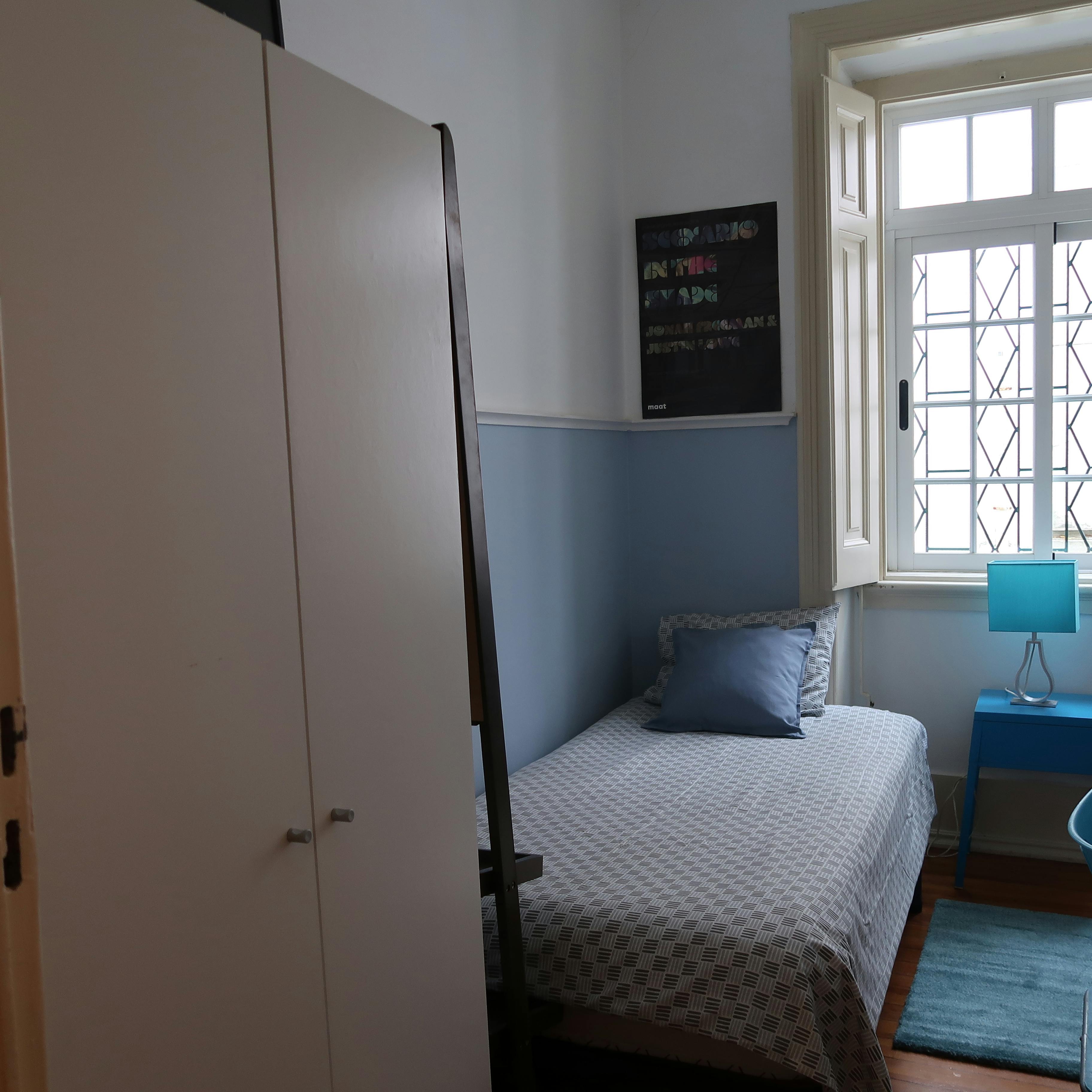 Private room for rent for €220 per month in Lisbon, Travessa de Dona Estefânia
