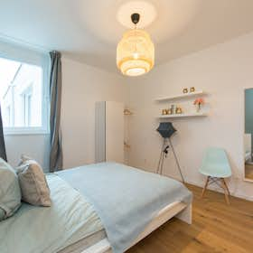 Studio zu mieten für 1.040 € pro Monat in Berlin, Nazarethkirchstraße