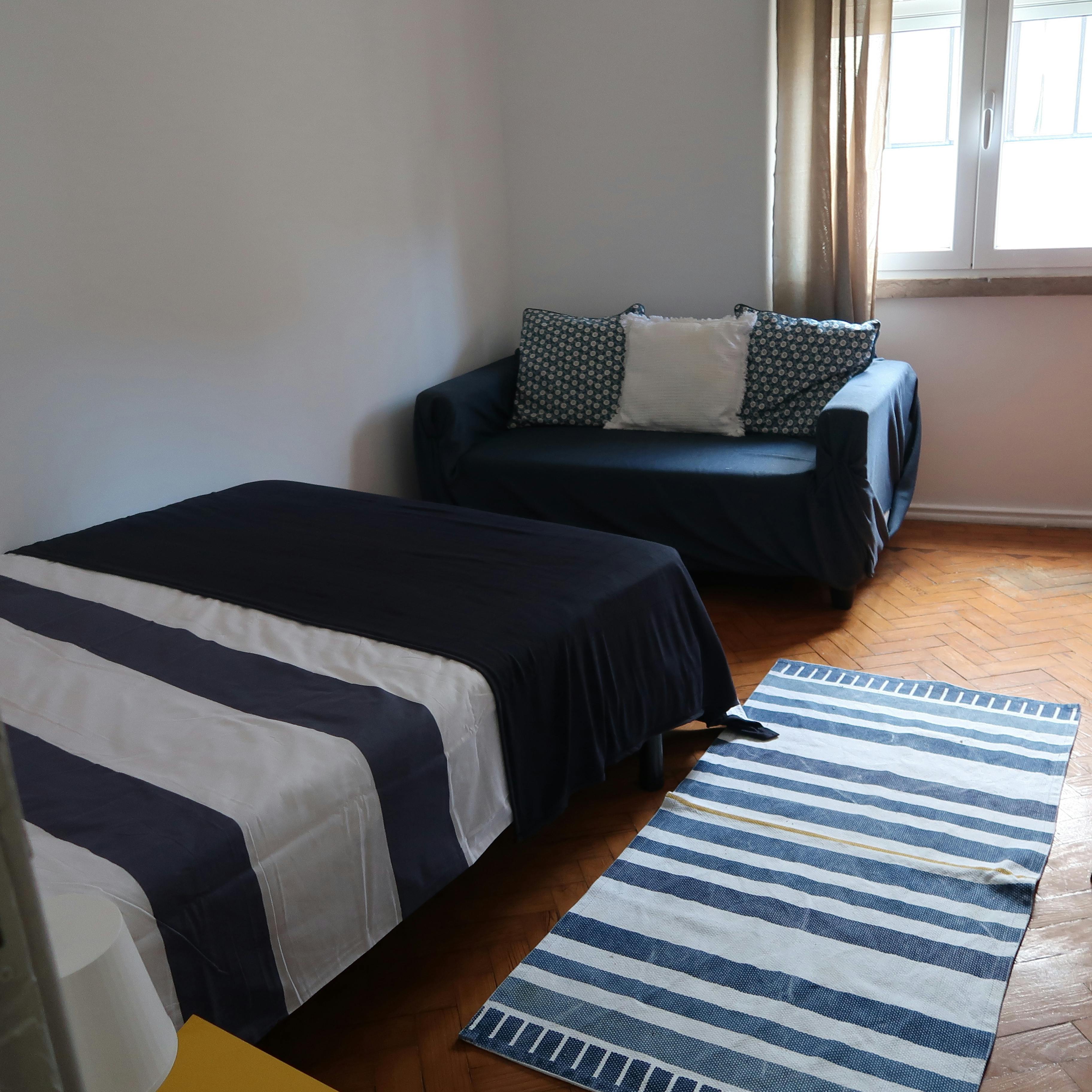 Quarto privado para alugar por € 300 por mês em Lisbon, Rua Francisco de Holanda