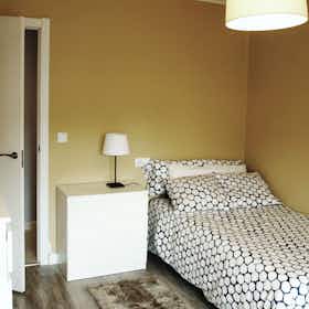 私人房间 正在以 €280 的月租出租，其位于 Oviedo, Calle de San Melchor García Sampedro