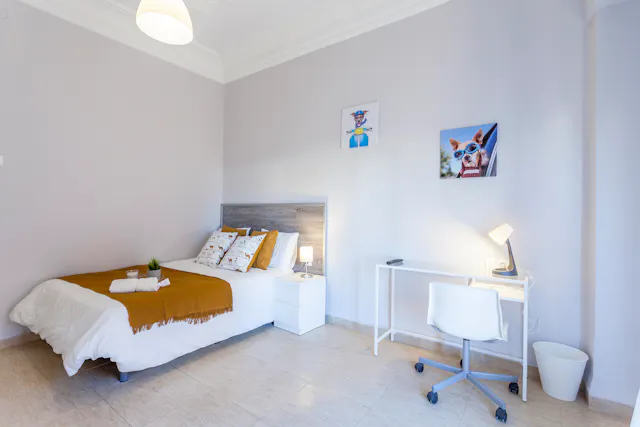Private room in Calle Honorato Juan, Valencia (1055082) room image 2