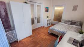 Private room for rent for €350 per month in Zográfos, Efthymiou Kladou
