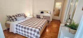 私人房间 正在以 €350 的月租出租，其位于 Zográfos, Efthymiou Kladou