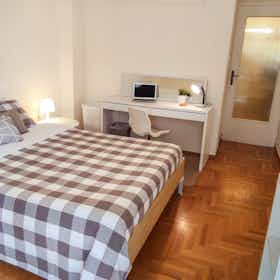 Приватна кімната за оренду для 350 EUR на місяць у Zográfos, Efthymiou Kladou