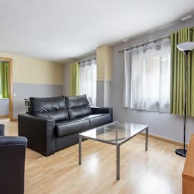 公寓 正在以 €1,100 的月租出租，其位于 Barcelona, Ronda del General Mitre