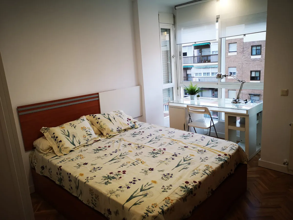 Private room in Calle Jacinto Verdaguer, Madrid (1056486) ROOM