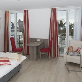 单间公寓 正在以 €1,820 的月租出租，其位于 Munich, Dorpater Straße