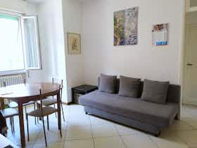 私人房间 正在以 €535 的月租出租，其位于 Forlì, Viale Giacomo Matteotti