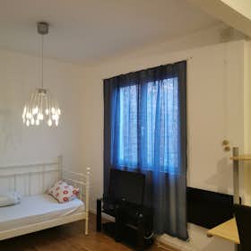 Studio for rent for €760 per month in Forest, Rue de Fierlant