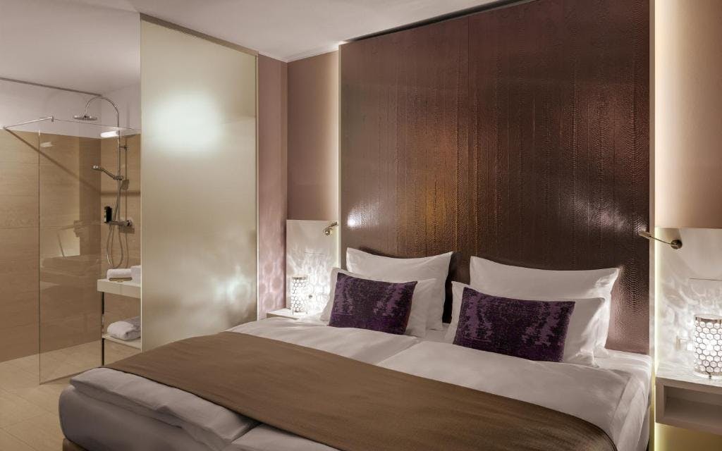 Building for rent for €2,400 per month in Graz, Evangelimanngasse