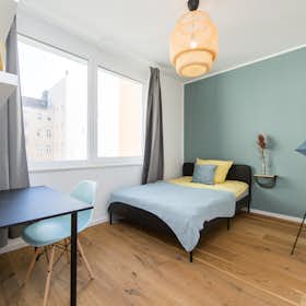 Private room for rent for €710 per month in Berlin, Nazarethkirchstraße