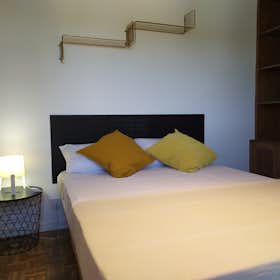 Private room for rent for €650 per month in Madrid, Avenida de Portugal