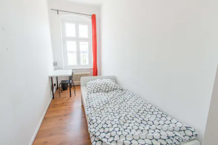 Private room for rent on Hermannstraße, Berlin, Berlin