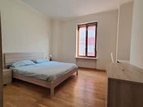 Private room for rent for €550 per month in Turin, Corso Massimo d'Azeglio