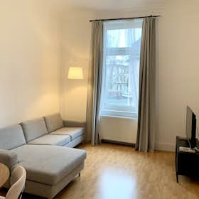 Apartment for rent for €1,750 per month in Frankfurt am Main, Spohrstraße