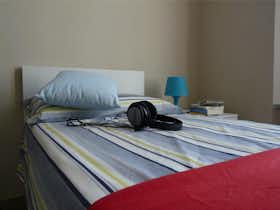 Private room for rent for €450 per month in Turin, Via Francesco Cigna