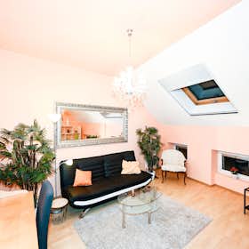 Appartement à louer pour 1 620 €/mois à Bonn, Endenicher Straße